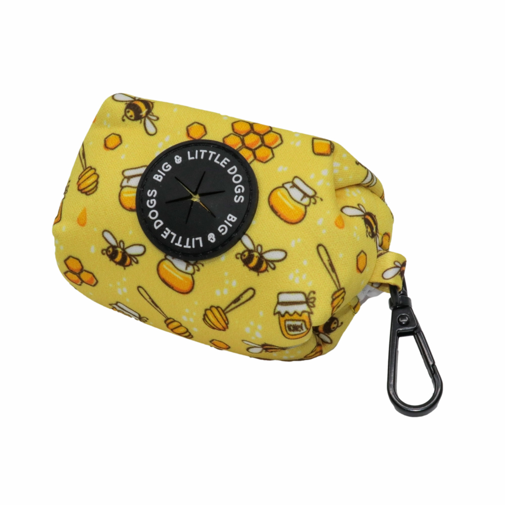 Big & Little Dogs Poop Bag Holder: Bee-Hiving dog travel gear,pet travel