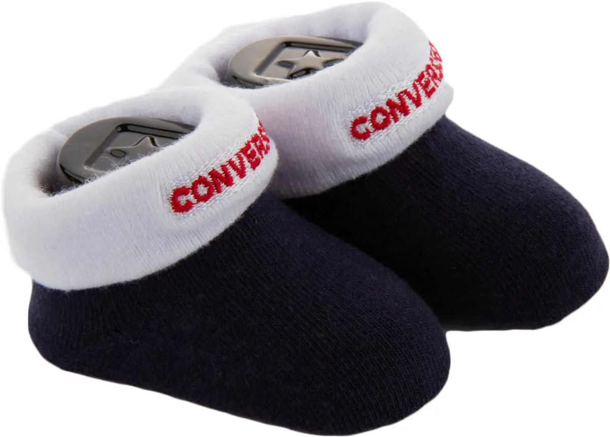 Converse Crib Set In White including Bootie, Hat & Bib Shoes Converse