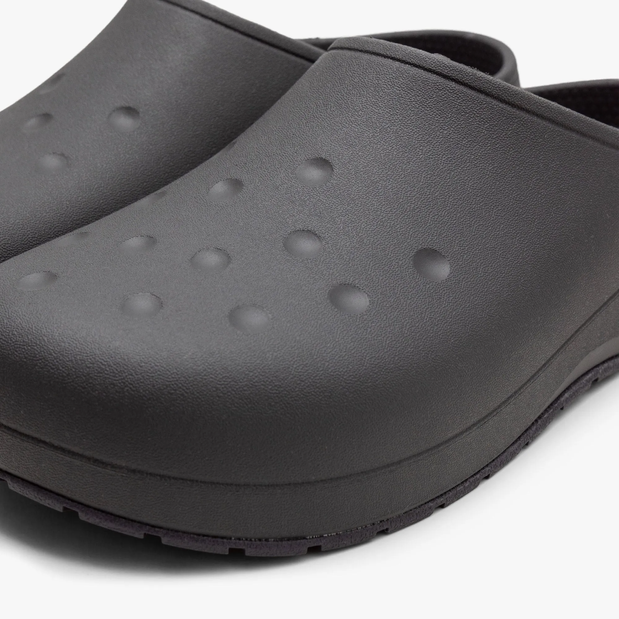Crocs Classic Quiet Clog / Black Sand
