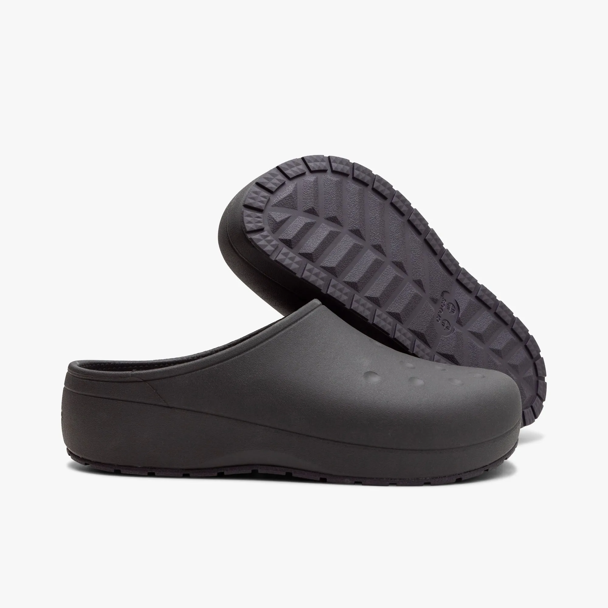Crocs Classic Quiet Clog / Black Sand