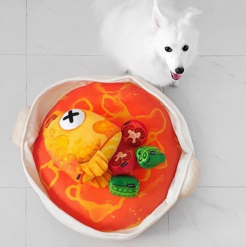 Furball Collective Curry Fish Head Pet Bed Set