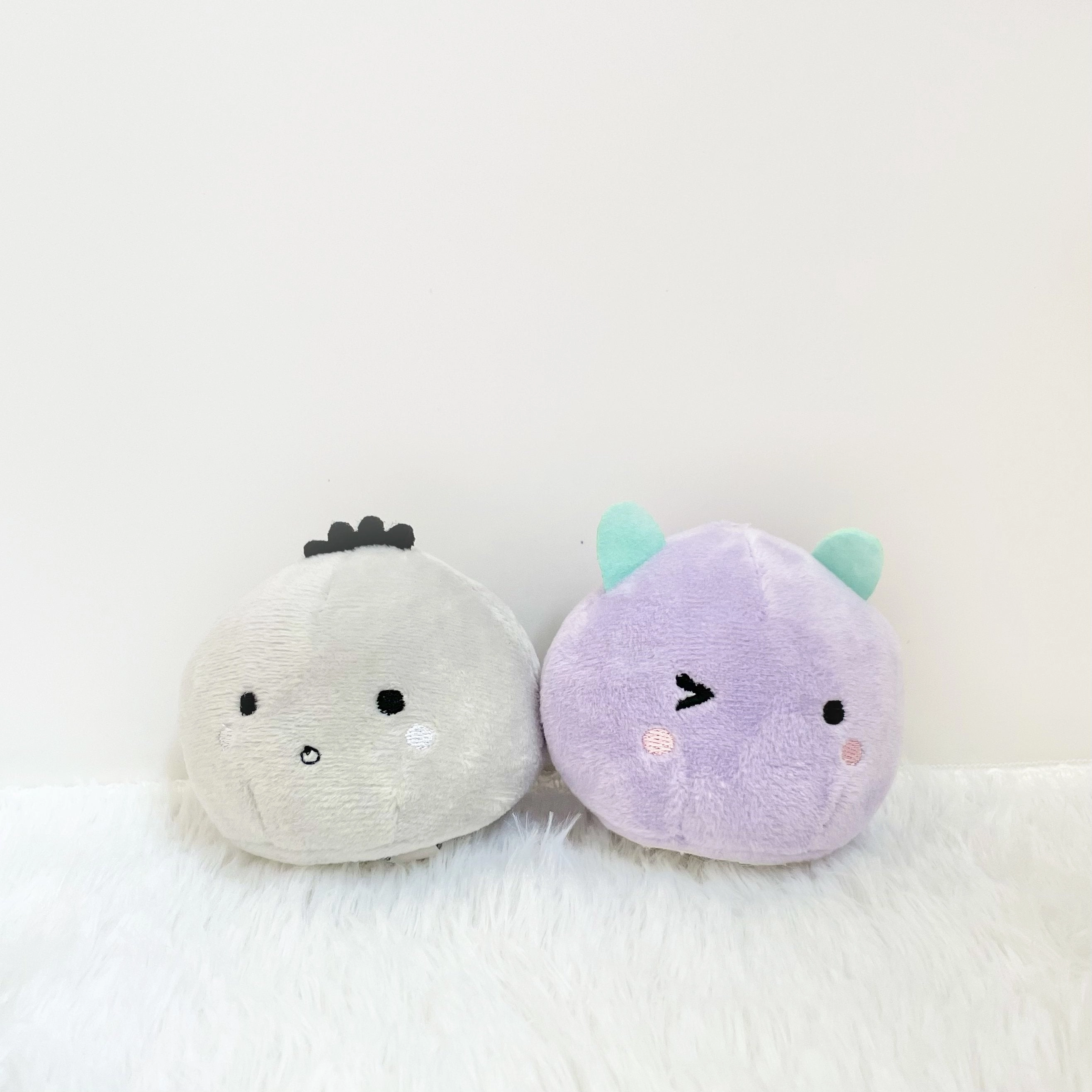 Hey Cuzzies Mochi Monsters Grey & Purpur Dog Toy freeze dried dog food,raw nutrition dog,dog freeze dried kibble