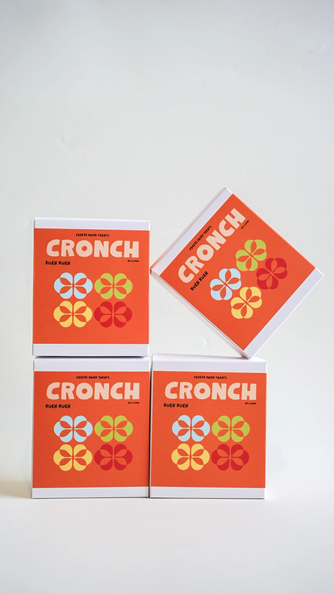 Licked CRONCH Freeze Dried Dog & Cat Treats (Kueh Kueh)