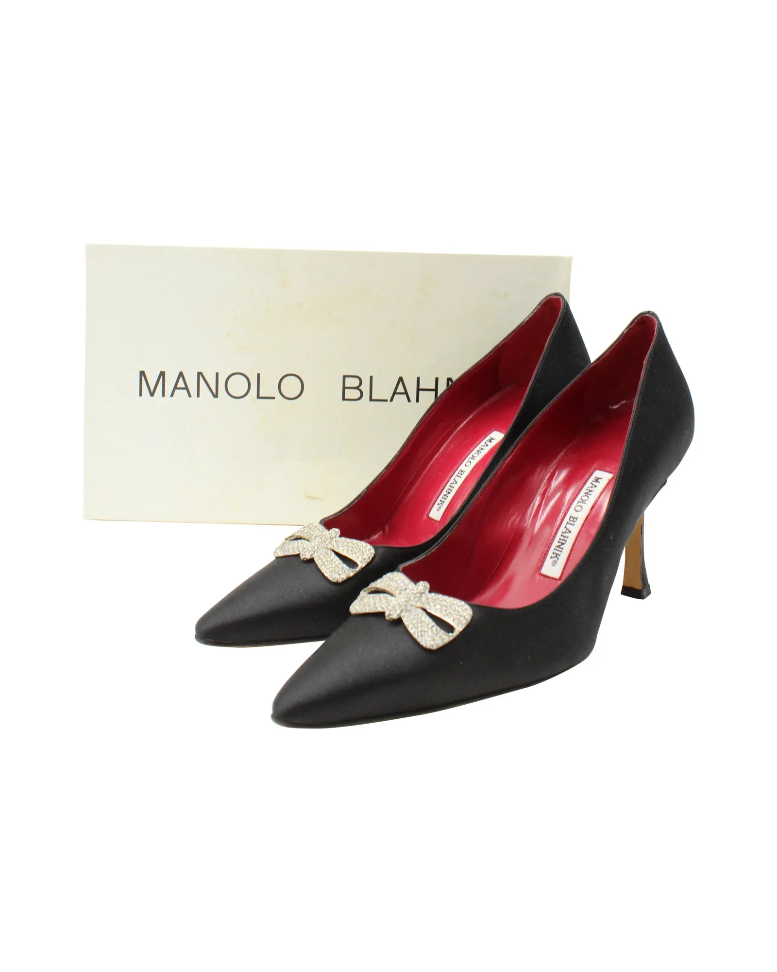 Manolo Blahnik Bow Embellished Pumps in Black Satin Shoes_Manolo-Blahnik