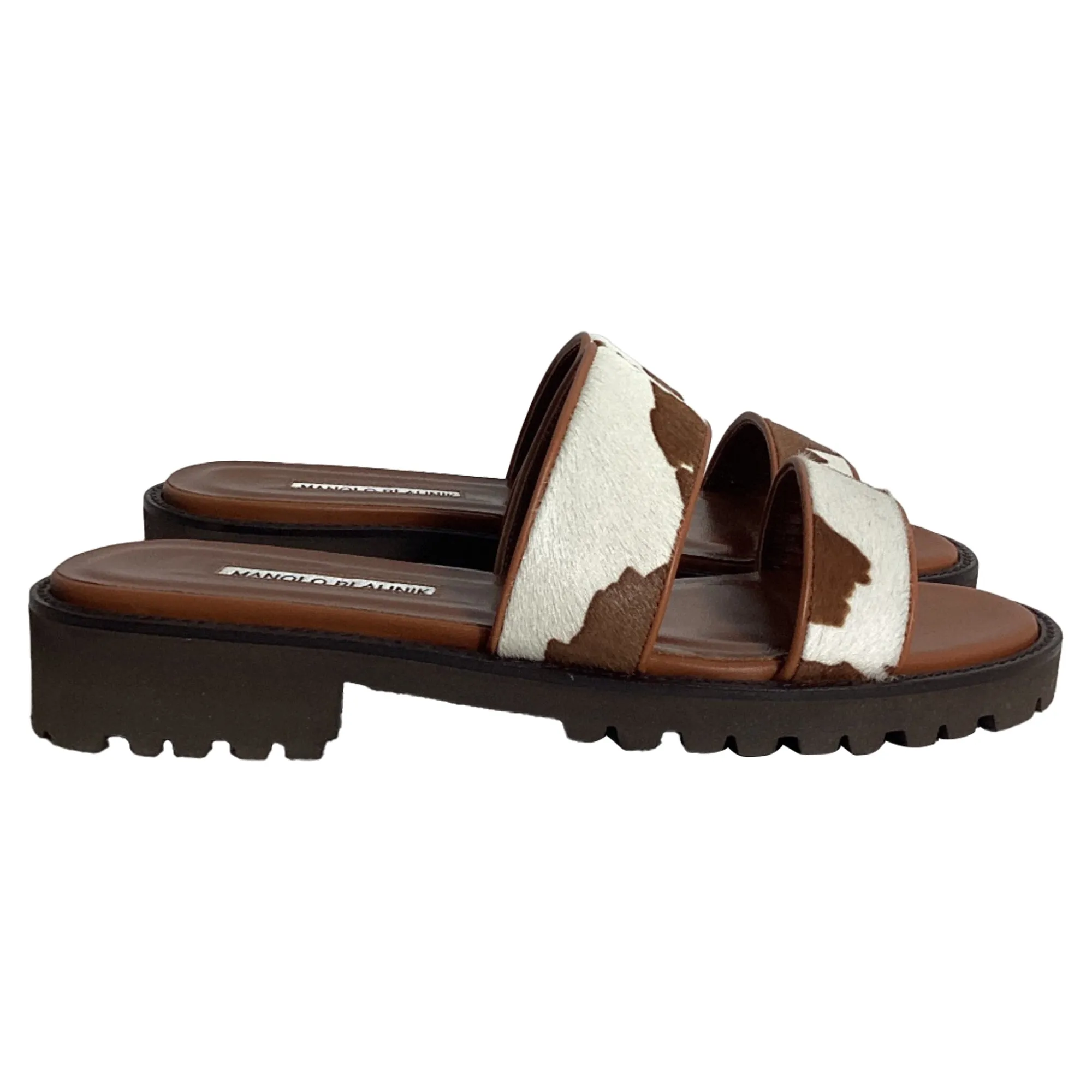 Manolo Blahnik Gadmu Cow Print Flat Sandals in Animal Print Ponyhair Shoes_Manolo-Blahnik