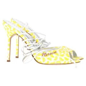 Manolo Blahnik Jada Lemon Print Strappy Heeled Sandals in Yellow Canvas Shoes_Manolo-Blahnik