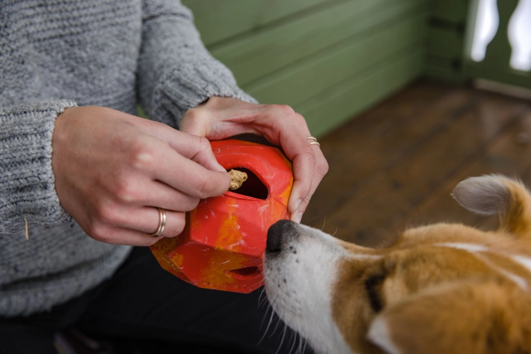 Ruffwear Gnawt-a-Rock Natural Rubber Treat Dispenser Throw Dog Toy (Salamander Orange)