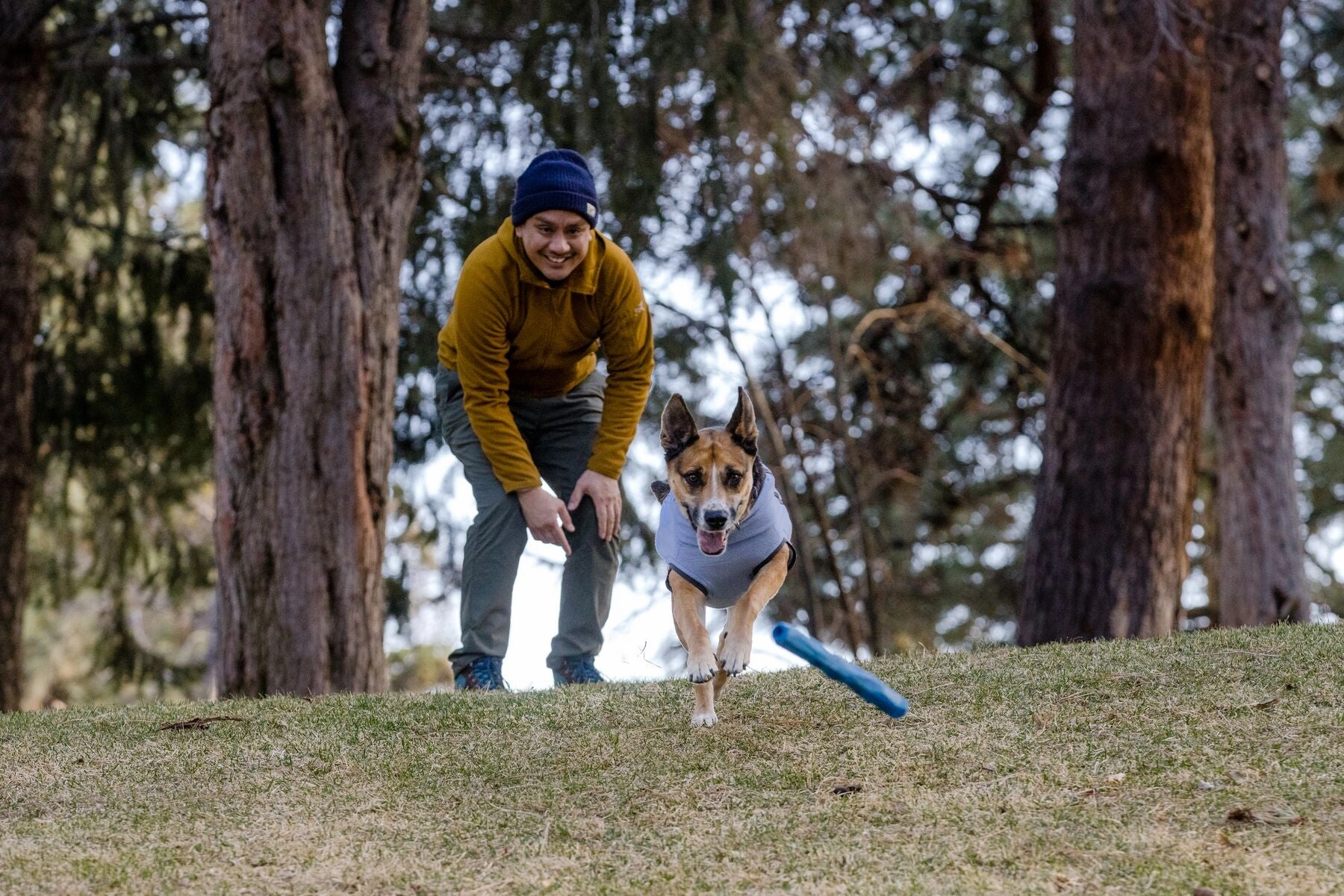 Ruffwear Gnawt-a-Stick Natural Rubber Floating Throw Dog Toy (Glacial Blue)