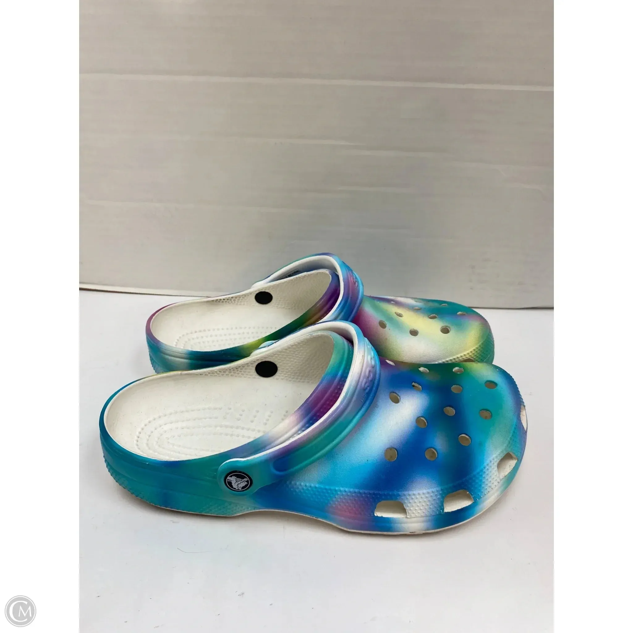 Sandals Flats By Crocs In Multi-colored, Size: 12