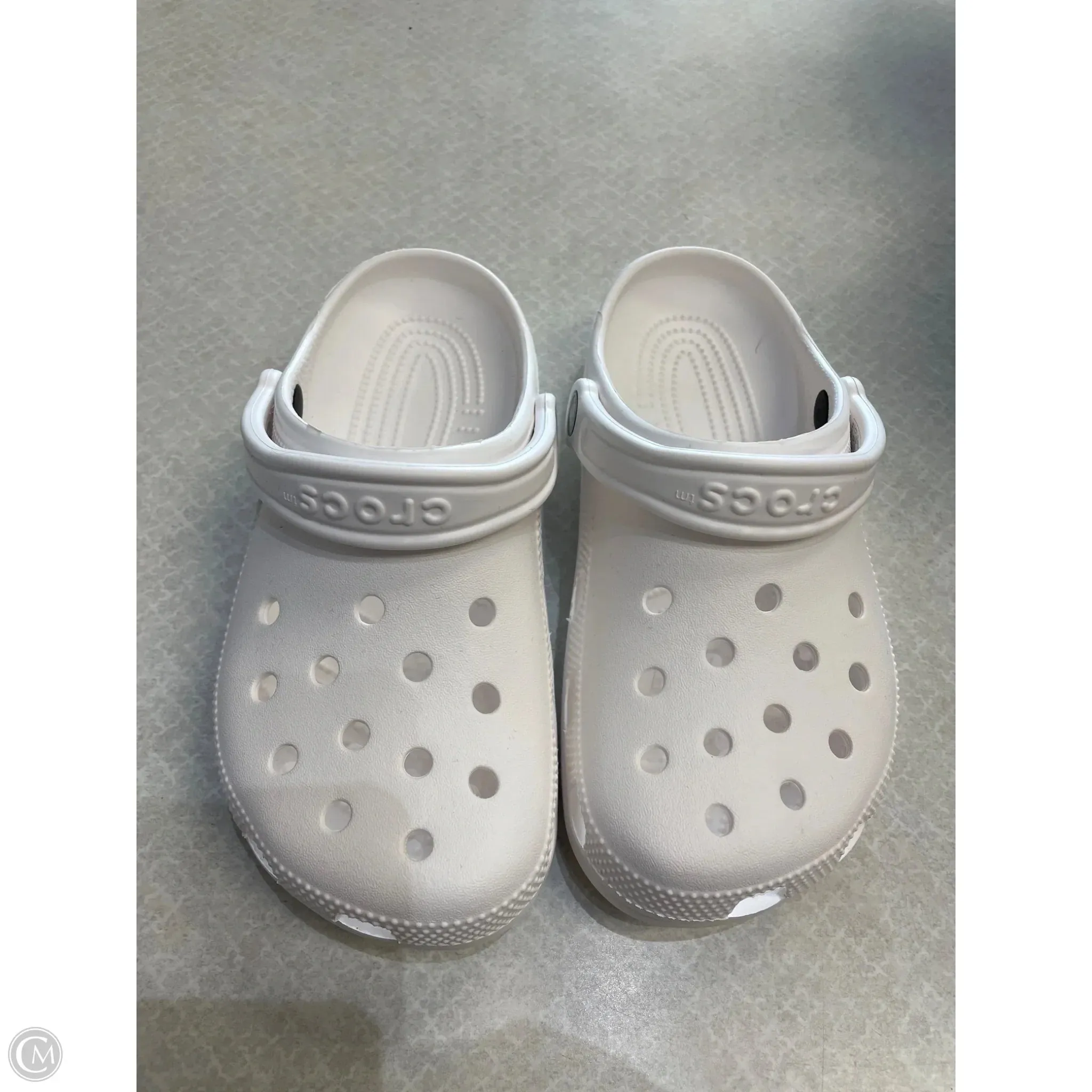 Shoes Athletic By Crocs In White, Size: 7 crocs