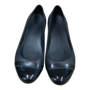 Shoes Flats By Crocs In Black, Size: 7 crocs