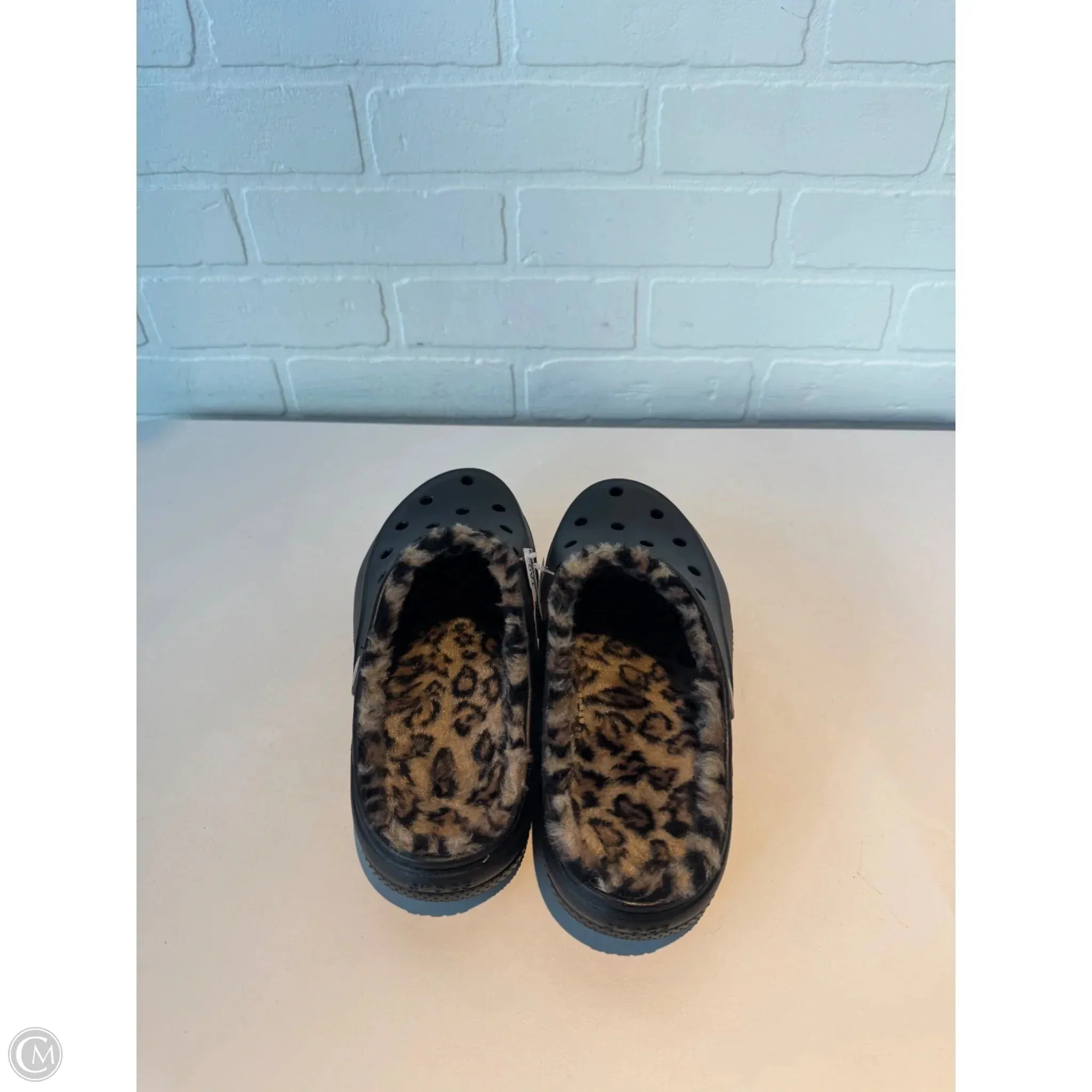 Shoes Flats By Crocs In Black, Size: 8 crocs