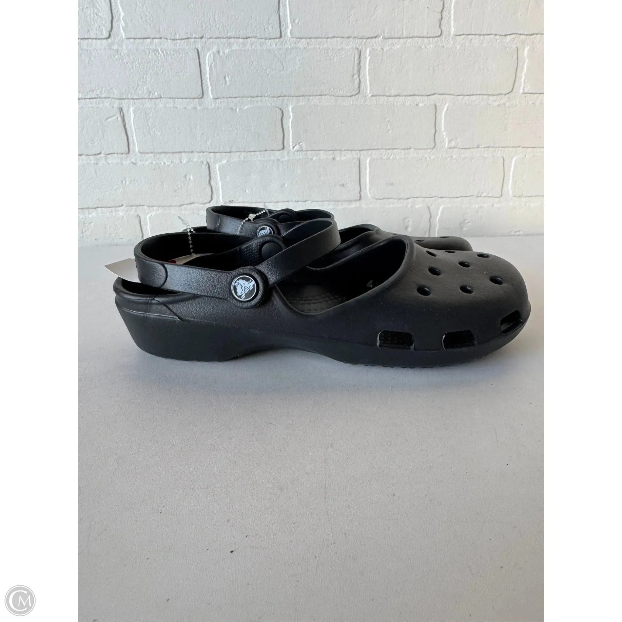 Shoes Flats By Crocs In Black, Size: 9 crocs