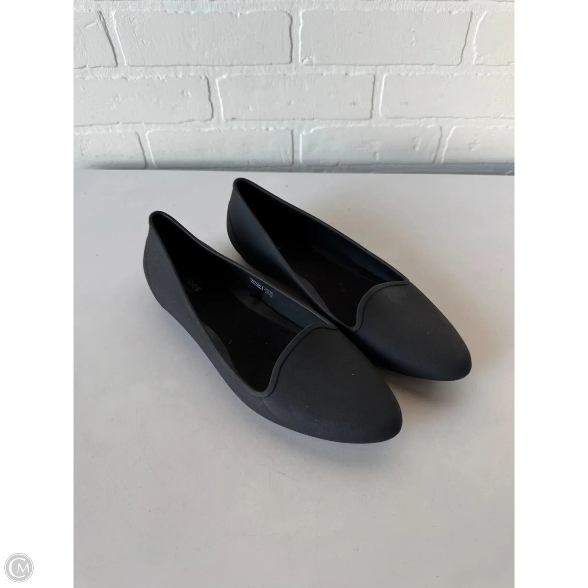 Shoes Flats By Crocs In Black, Size: 9 crocs