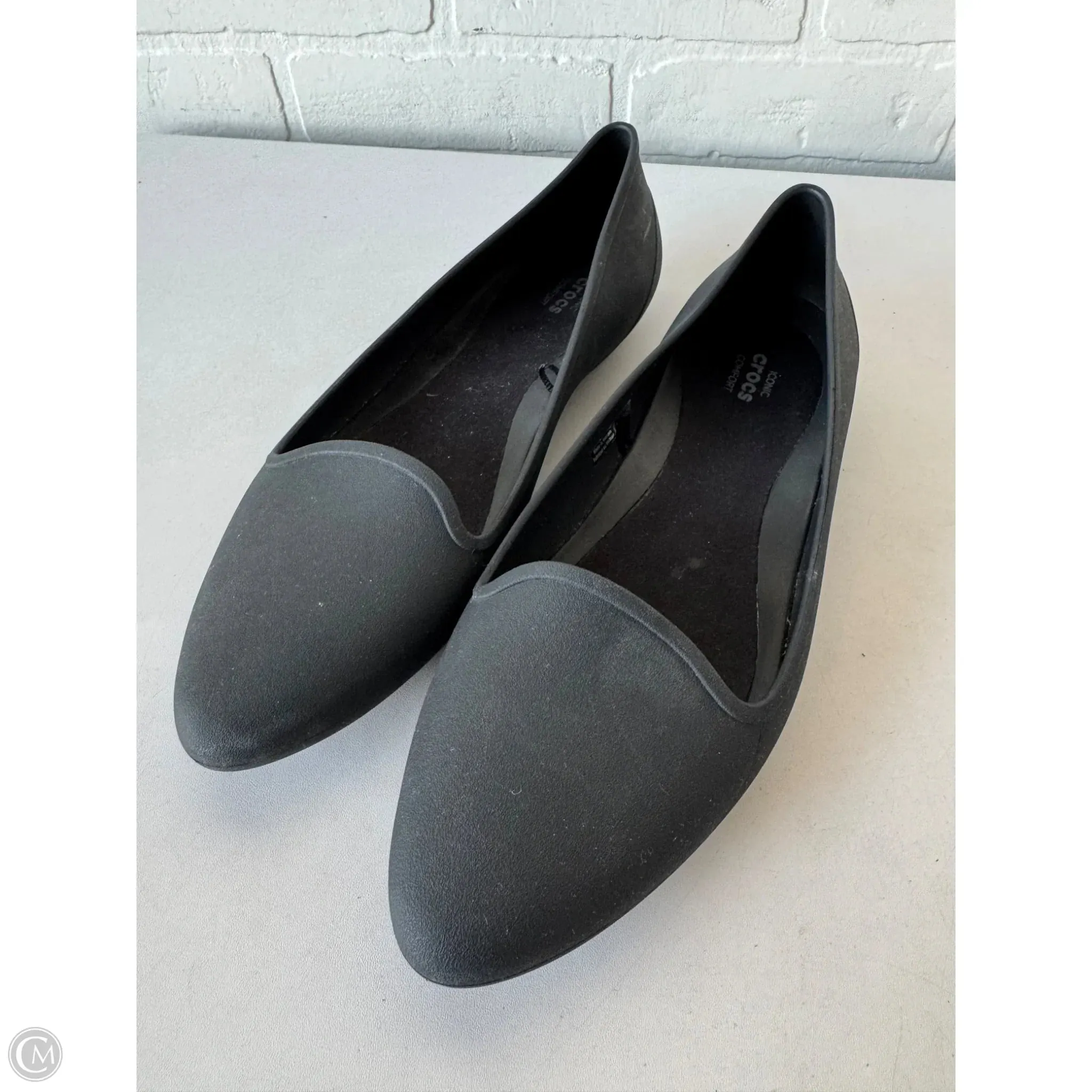 Shoes Flats By Crocs In Black, Size: 9 crocs