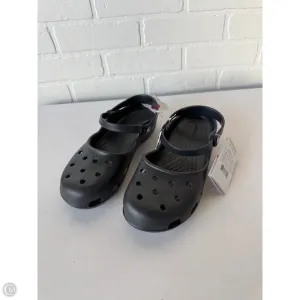 Shoes Flats By Crocs In Black, Size: 9 crocs