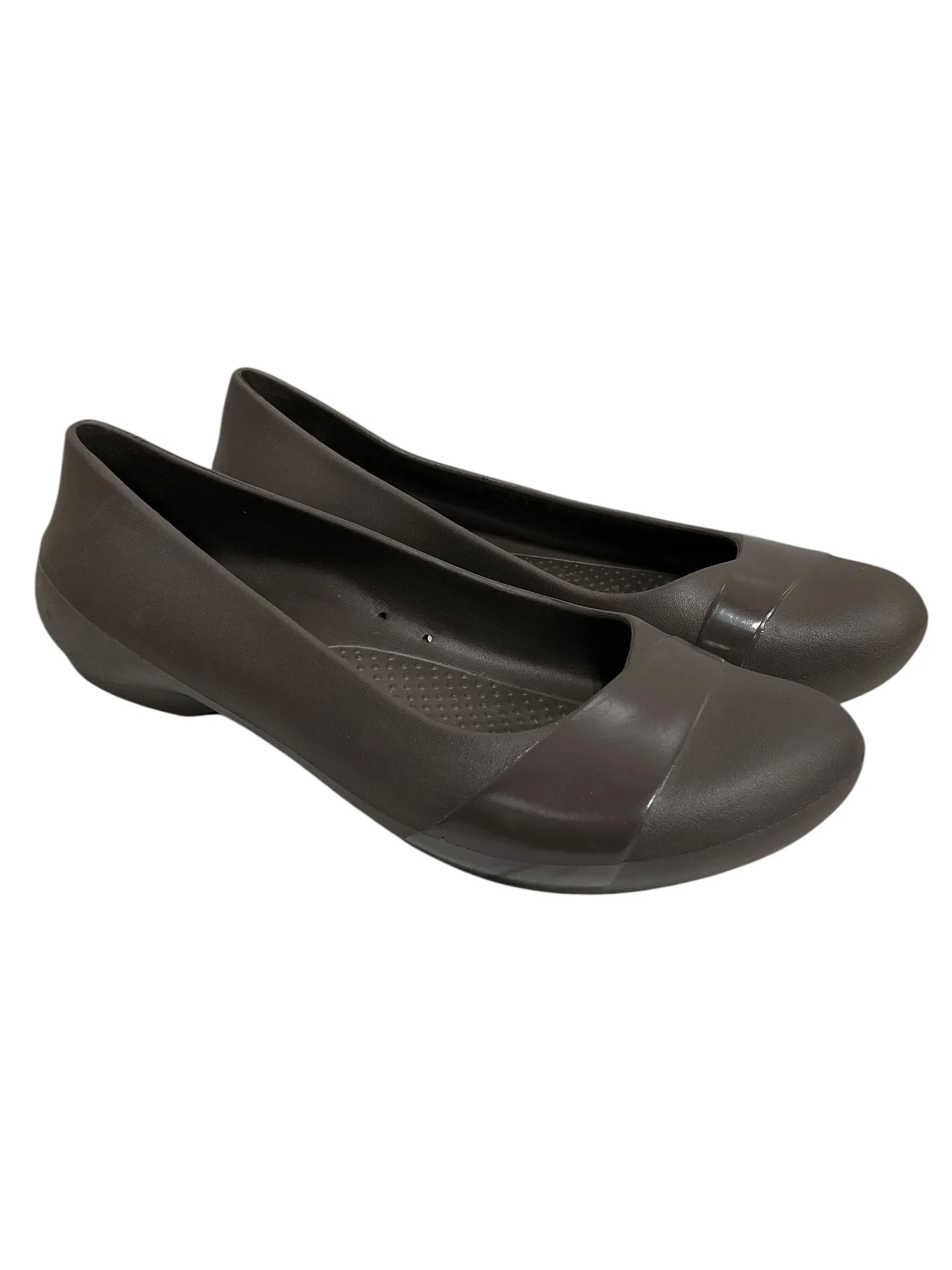 Shoes Flats By Crocs In Brown, Size: 7 crocs