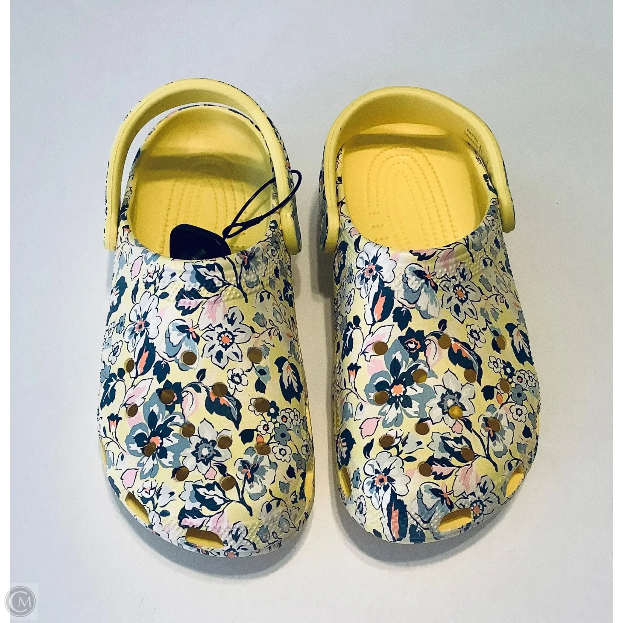 Shoes Flats By Crocs In Yellow, Size: 9 crocs