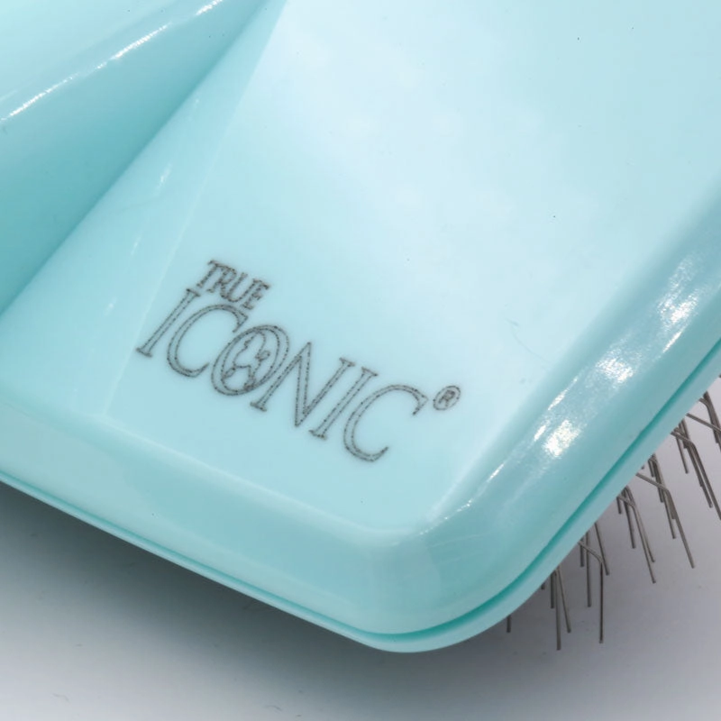 TRUE ICONIC Spire No.1 Slicker Brush (Black)