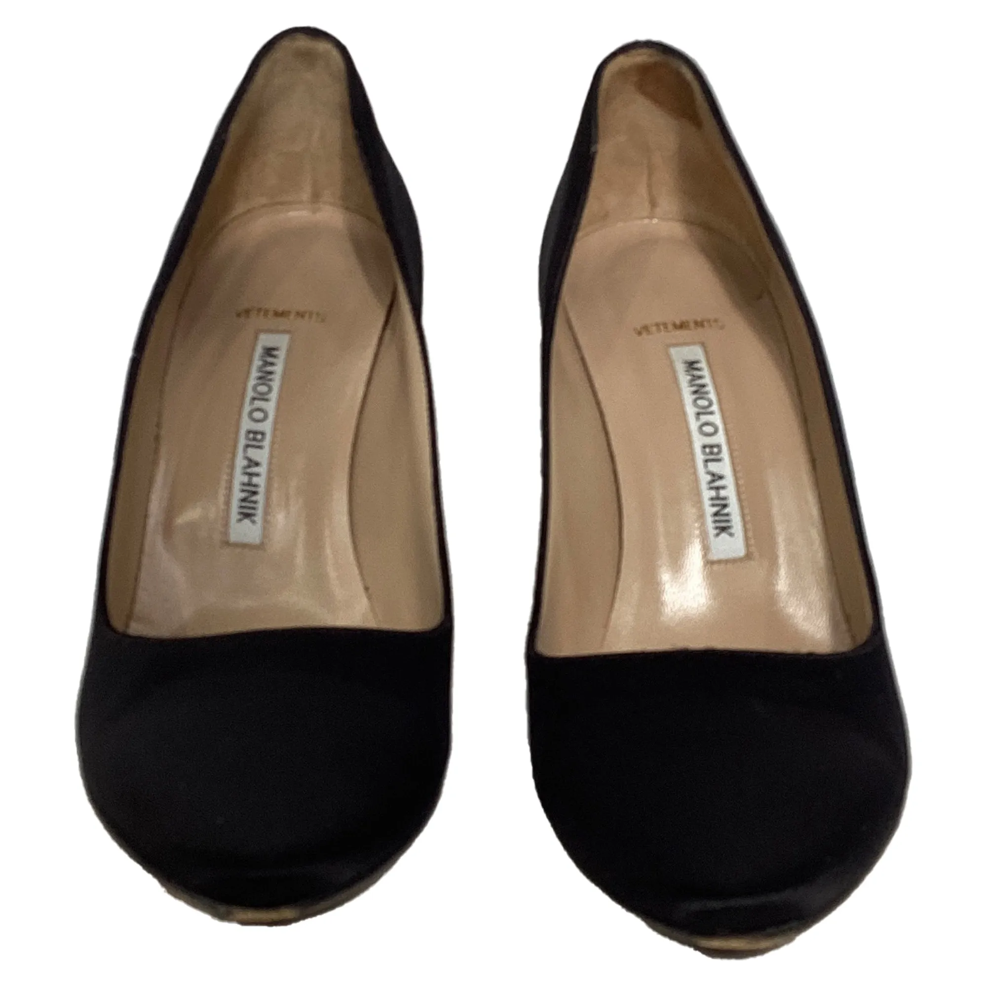 Vetements x Manolo Blahnik Signed Pointed Pumps in Black Satin Shoes_Manolo-Blahnik