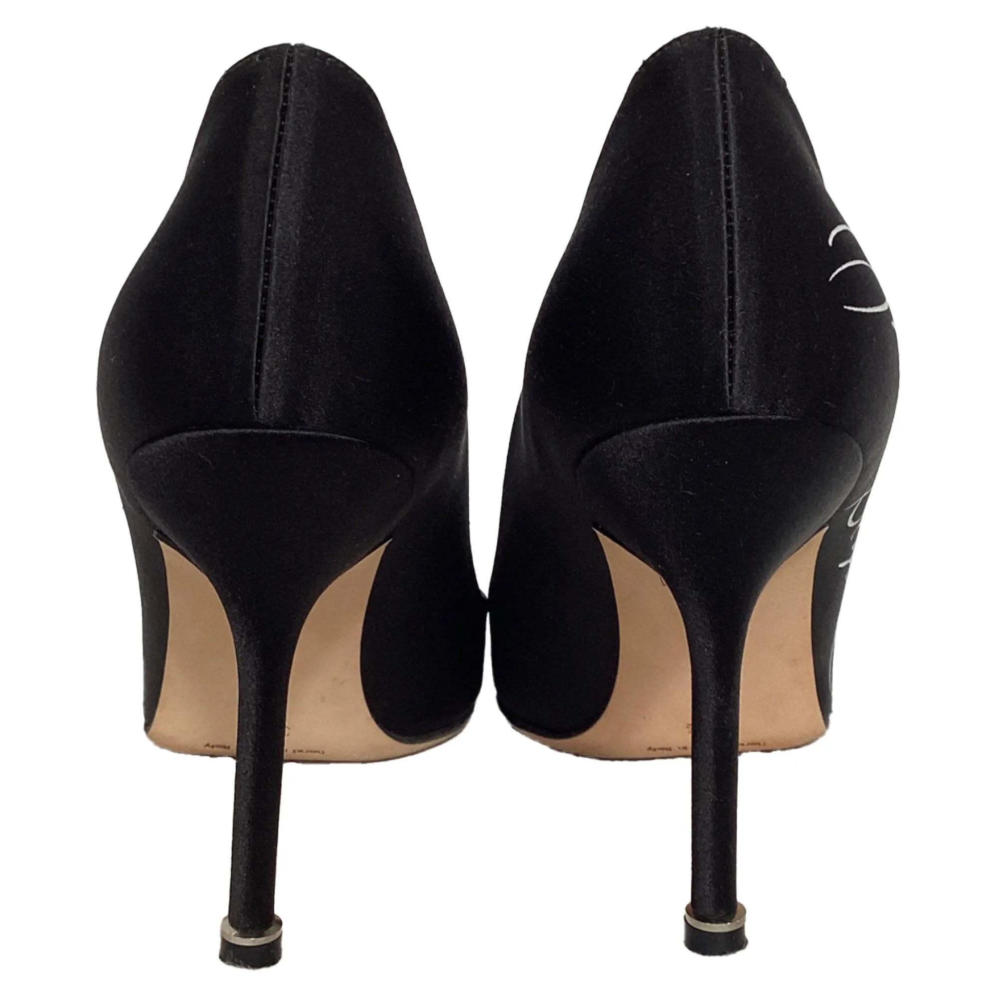 Vetements x Manolo Blahnik Signed Pointed Pumps in Black Satin Shoes_Manolo-Blahnik