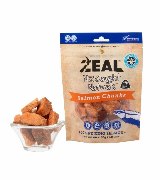Zeal Wild Caught Naturals Freeze Dried Cat and Dog Treats (Salmon Chunks)